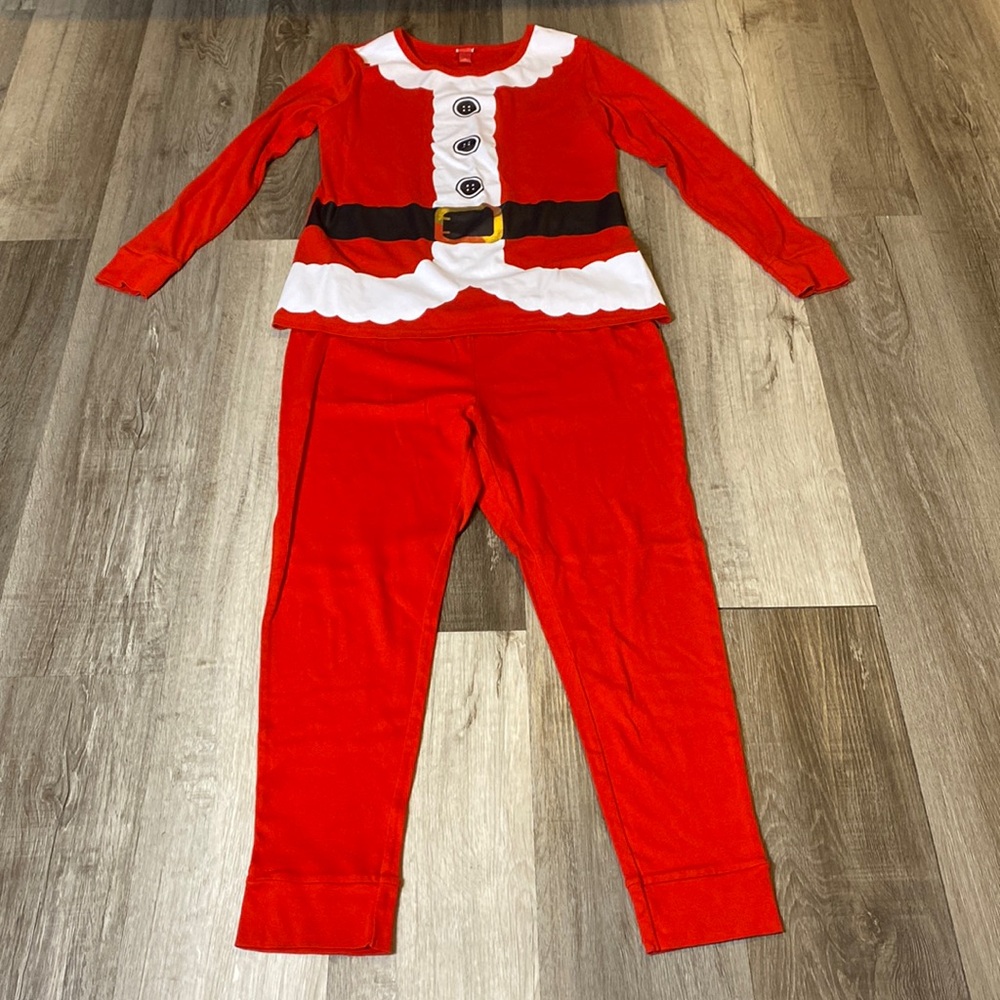 Target Youth wonderland red Mrs. Claus legging pajama set size XL